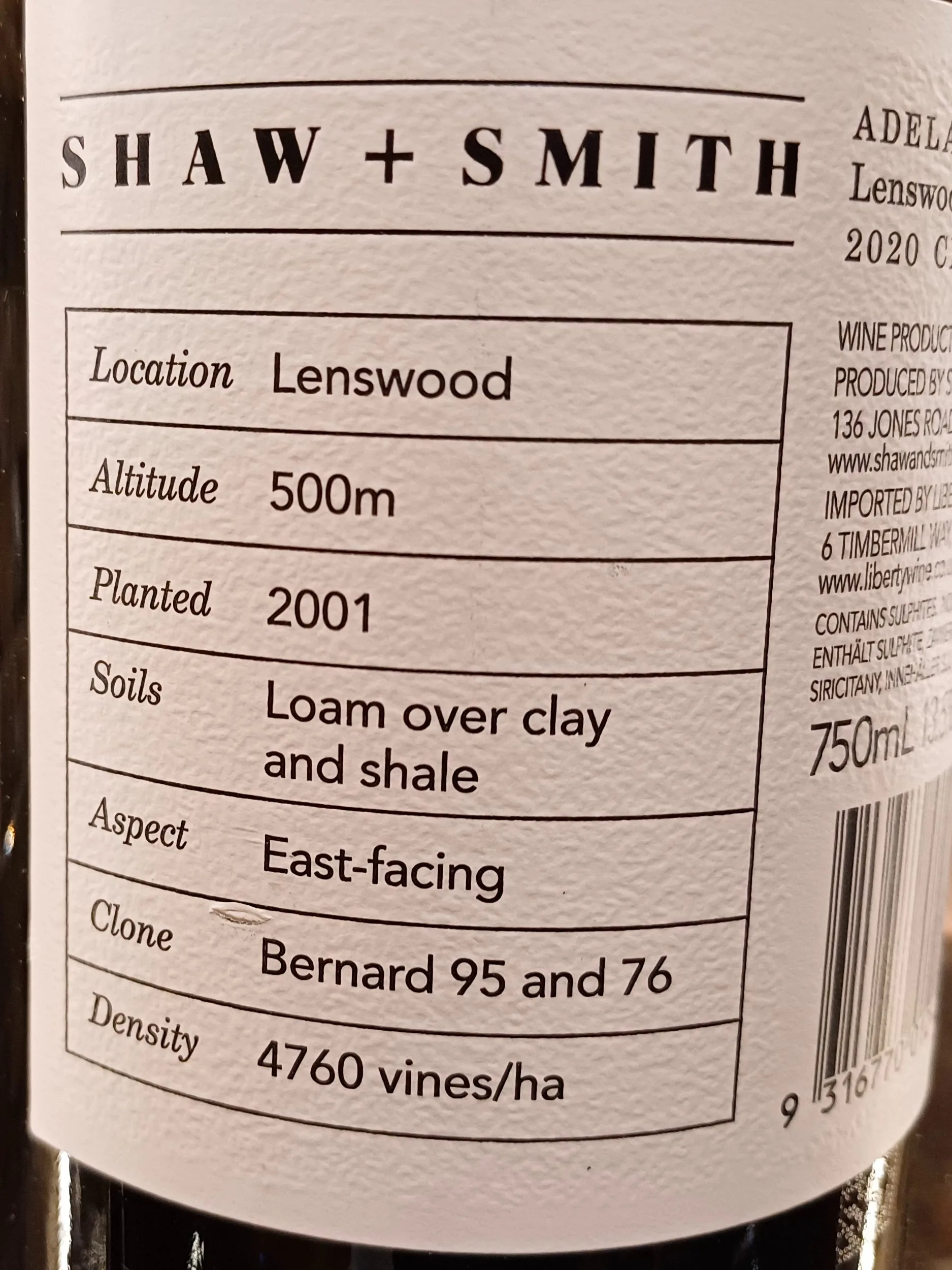 The Shaw and Smith Lenswood Vineyard Chardonnay 2020 is a testament to the meticulous vineyard management and winemaking expertise that Shaw and Smith are renowned for