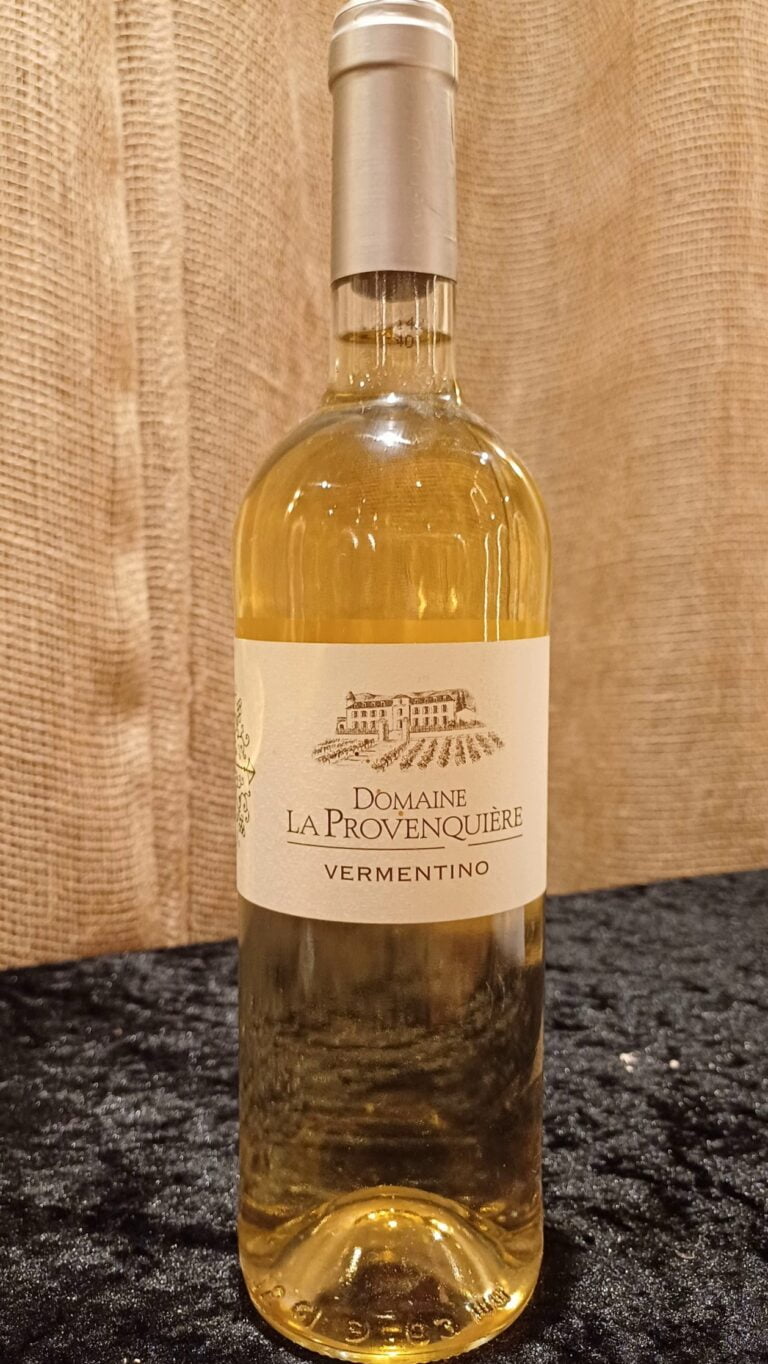 it is aromatic and citrusy, with a good balance of freshness. The citrus notes are complemented by a subtle hint of minerality, making it a refreshing and well-balanced wine