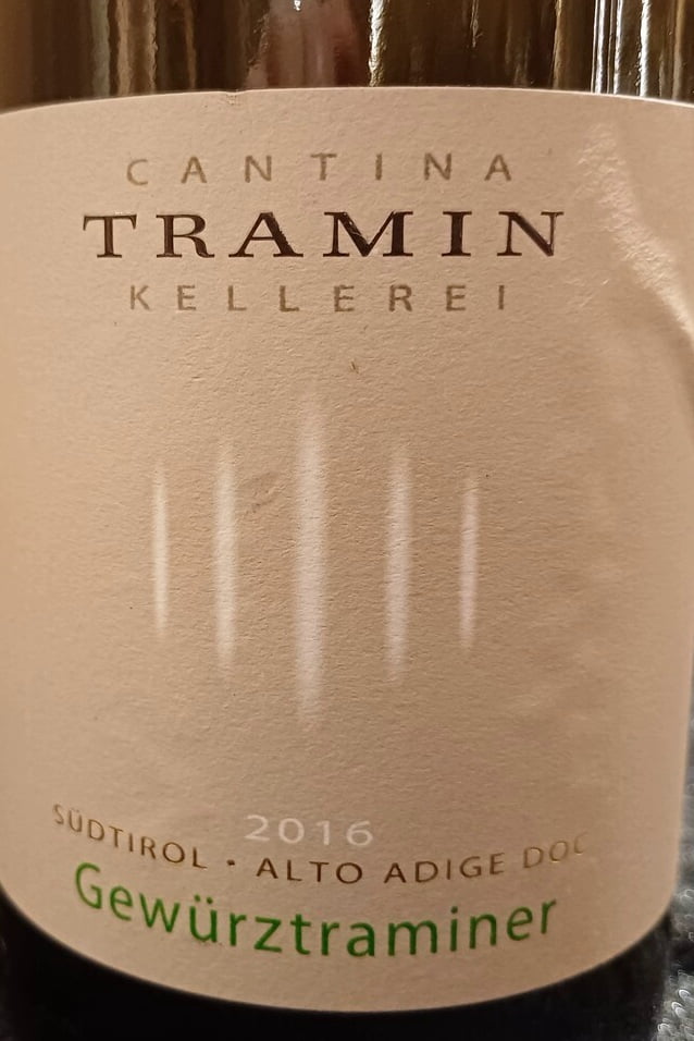 The Cantina Tramin Gewurztraminer 2016 - Aromatic and spicy Traminer. Lychee and grapefruit. Ripe tropical fruit flavor. Medium-low acidity. Rich and dense. Close to Alsace style. Pleasant fruity finish.