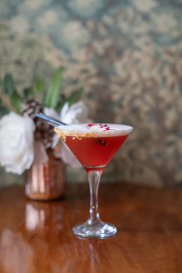 Spring Cocktail – Cherry Bakewell