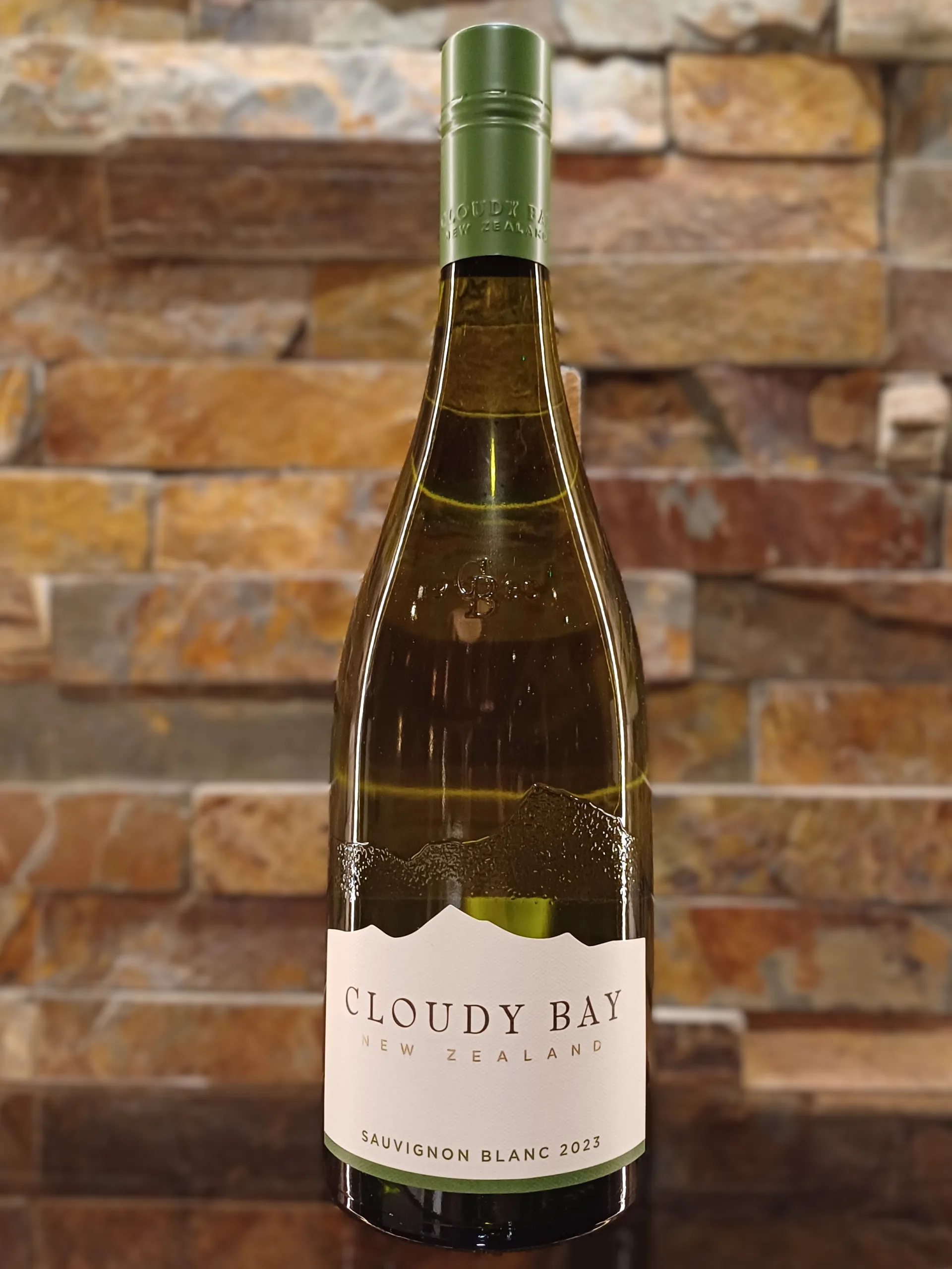 Cloudy Bay Sauvignon Blanc is crafted with meticulous attention to detail, ensuring each bottle reflects the unique terroir of Marlborough